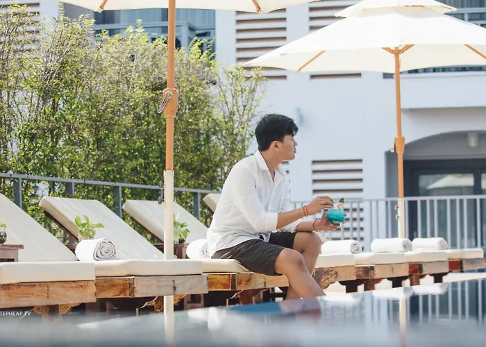 Damrei & 5* Siem Reap